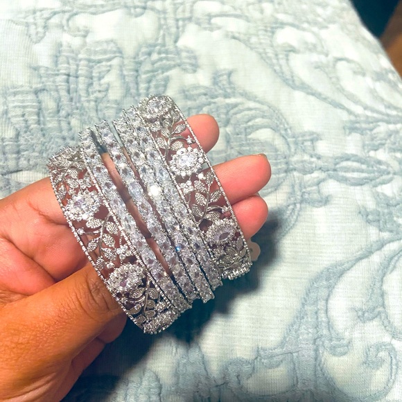 Bangles - Picture 1 of 3